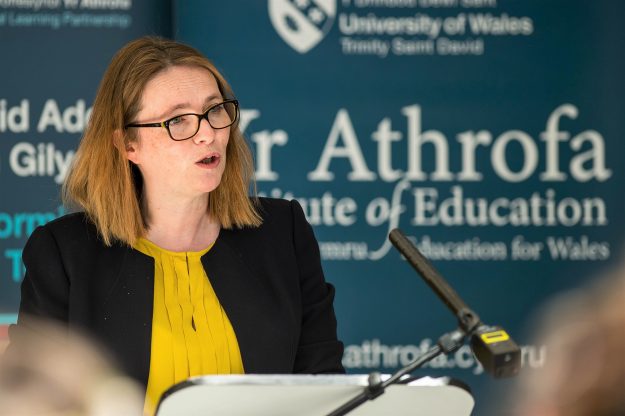 kirsty-williams-speaking Kirsty Williams Speaking